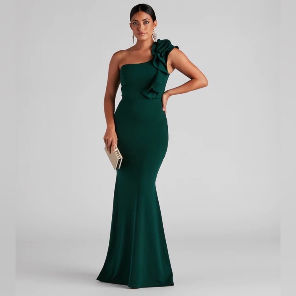 Windsor Diana Green One Shoulder Ruffle Formal Evening Dress